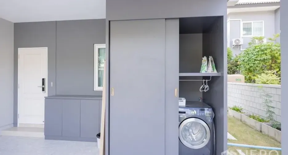 For rent and for sale 4 bedrooms house in Prawet, Bangkok