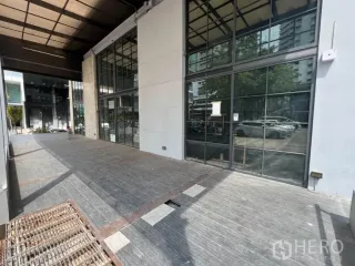 Gewerbefläche zur Miete in Watthana, Bangkok