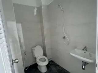 For rent retail Space in Watthana, Bangkok