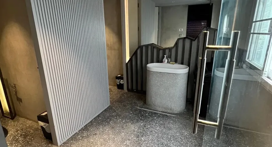 For rent retail Space in Watthana, Bangkok