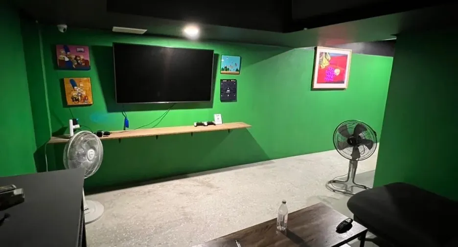 For rent retail Space in Watthana, Bangkok