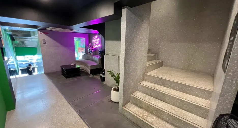 For rent retail Space in Watthana, Bangkok