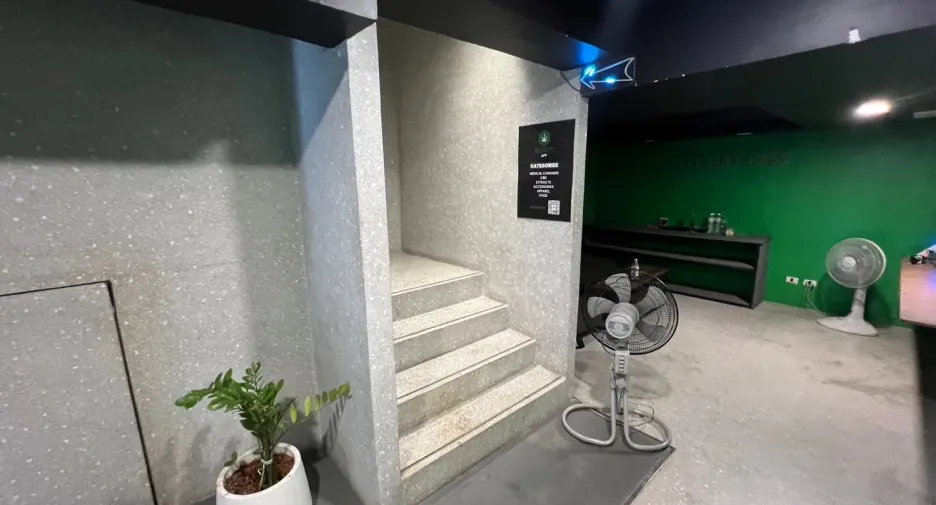 For rent retail Space in Watthana, Bangkok