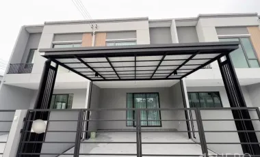 For rent 3 bedrooms townhouse in Bang Phli, Samut Prakan