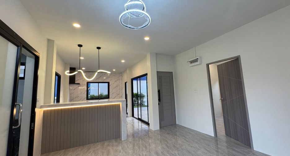 For sale 4 bedrooms house in Thalang, Phuket