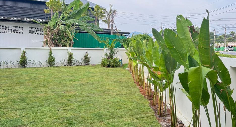 For sale 4 bedrooms house in Thalang, Phuket