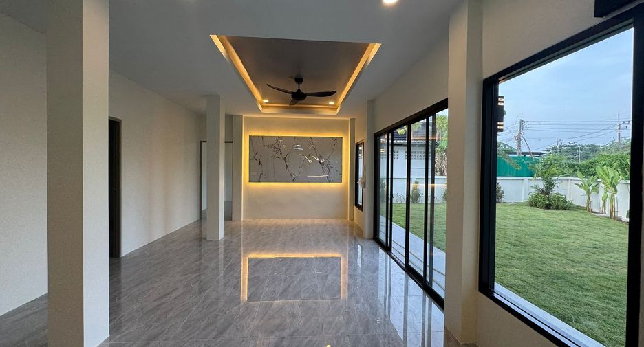 For sale 4 bedrooms house in Thalang, Phuket