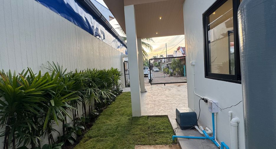 For sale 4 bedrooms house in Thalang, Phuket