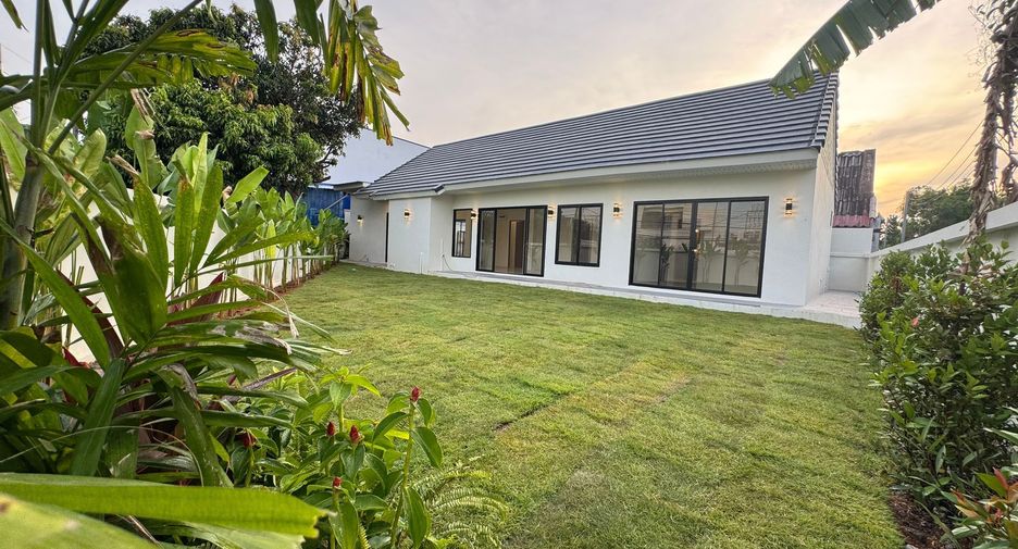 For sale 4 bedrooms house in Thalang, Phuket