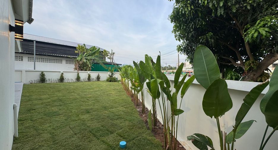For sale 4 bedrooms house in Thalang, Phuket