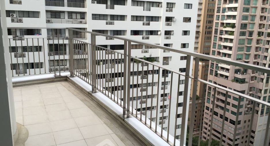 For sale 2 ベッドルーム condo in Pathum Wan, Bangkok