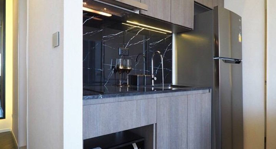 For rent 1 bed condo in Khlong Toei, Bangkok