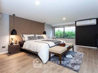 For sale 3 bedrooms condo in Huai Khwang, Bangkok