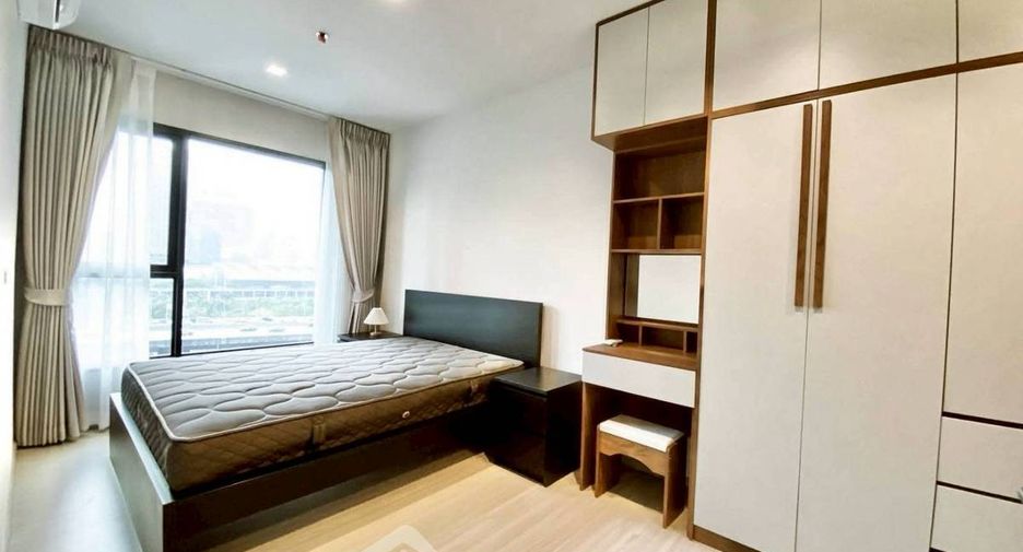 For rent 2 bedrooms condo in Huai Khwang, Bangkok