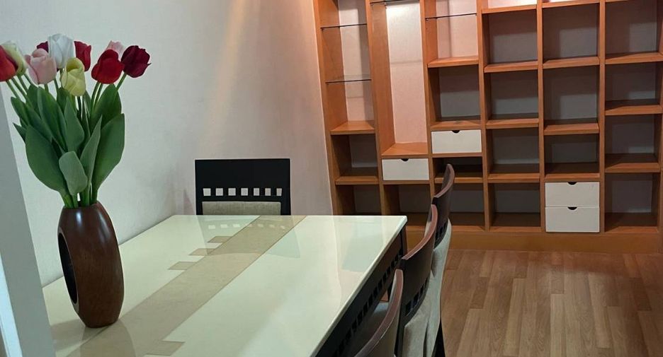 Condo en venta de 2 habitaciones en Yan Nawa, Bangkok