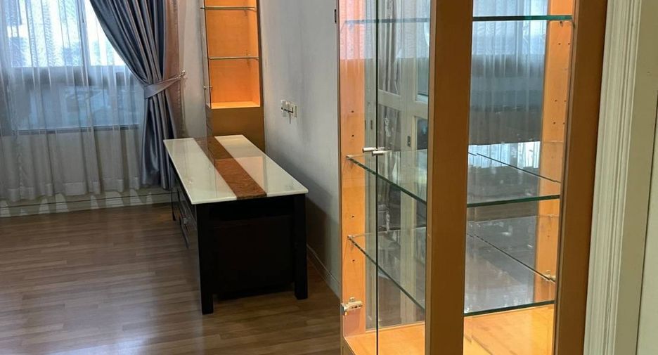Condo en venta de 2 habitaciones en Yan Nawa, Bangkok