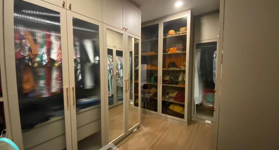 出售 5 卧室 独立屋 在 Saphan Sung, 曼谷