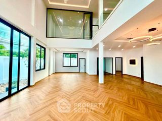 出售 4 卧室 独立屋 在 Mueang Chon Buri, Chon Buri