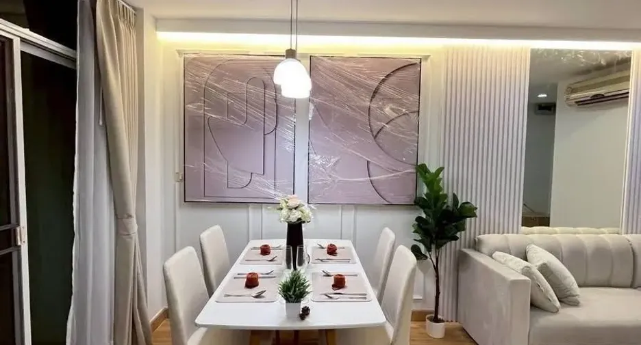 For rent 2 bedrooms condo in Khlong Toei, Bangkok