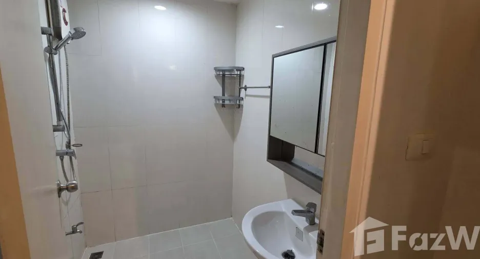 For rent 2 bedrooms condo in Bang Na, Bangkok