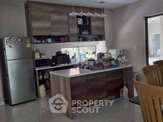 Haus zum Kauf mit 4 Zimmer in Bang Phli, Samut Prakan
