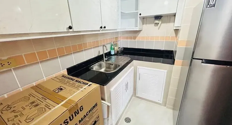 For rent 3 bedrooms condo in Yan Nawa, Bangkok