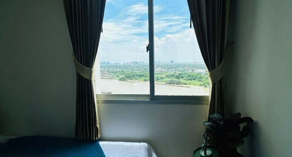 For rent 3 bedrooms condo in Yan Nawa, Bangkok