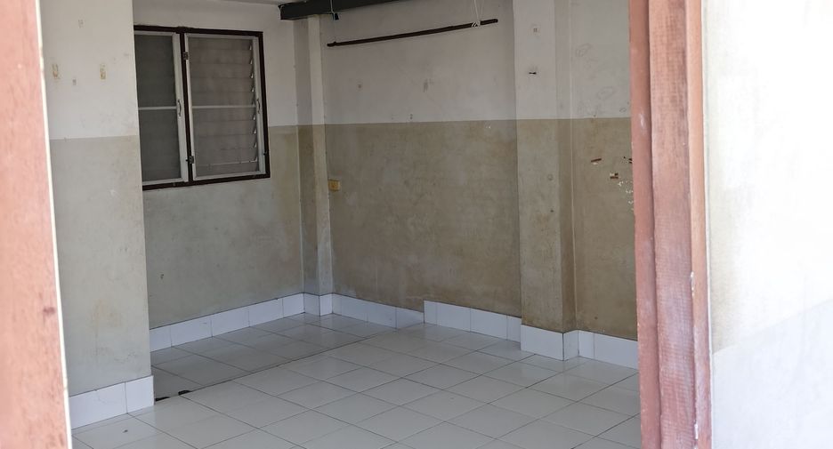 For sale 43 bedrooms retail Space in Thung Khru, Bangkok