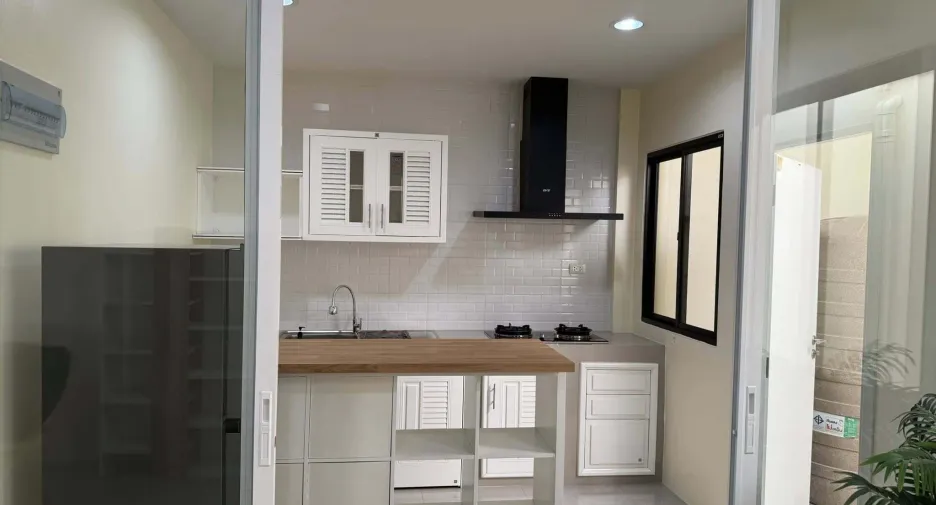 For rent 3 bedrooms house in East Pattaya, Pattaya