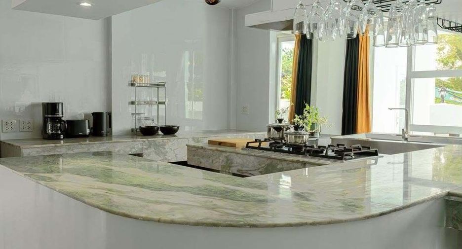 Villa en venta de 4 habitaciones en Mueang Phuket, Phuket