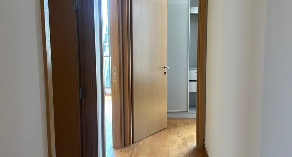 For sale 3 bedrooms condo in Khlong Toei, Bangkok