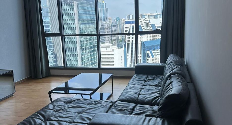 For sale 3 bedrooms condo in Khlong Toei, Bangkok