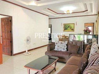 Casa en alquiler de 3 habitaciones en Bang Lamung, Chonburi