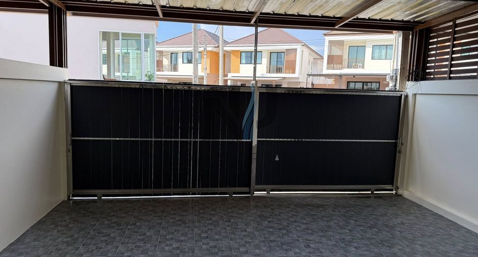 Casa en alquiler de 3 habitaciones en East Pattaya, Pattaya