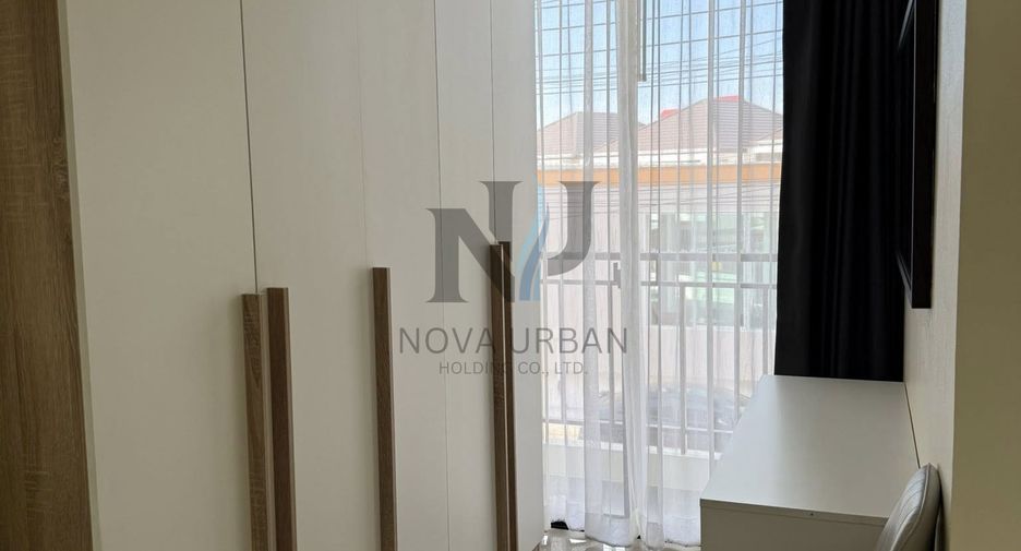 Casa en alquiler de 3 habitaciones en East Pattaya, Pattaya
