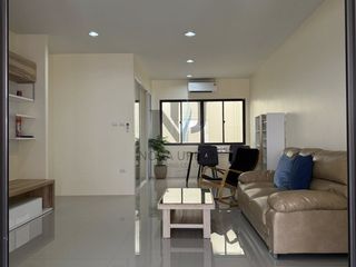 Casa en alquiler de 3 habitaciones en Bang Lamung, Chonburi