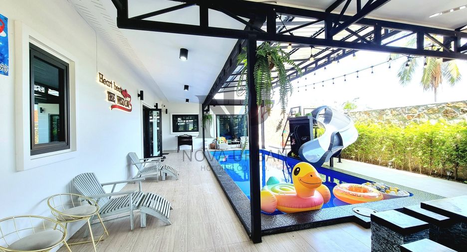 For rent 4 bedrooms villa in East Pattaya, Pattaya