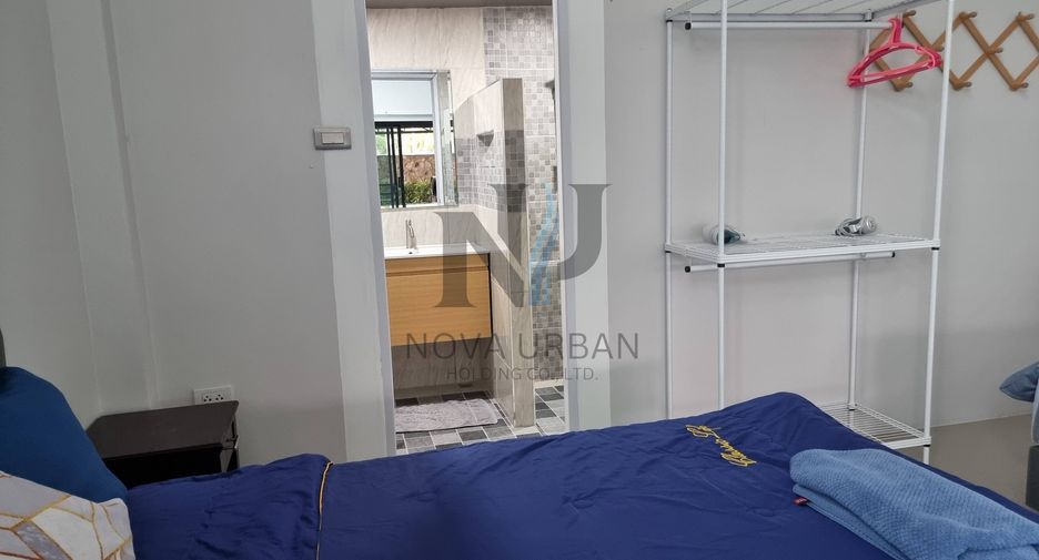 For rent 4 bedrooms villa in East Pattaya, Pattaya