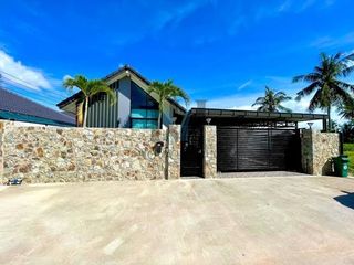 For Rent 4 Bedroom Villa In Bang Lamung, Chonburi