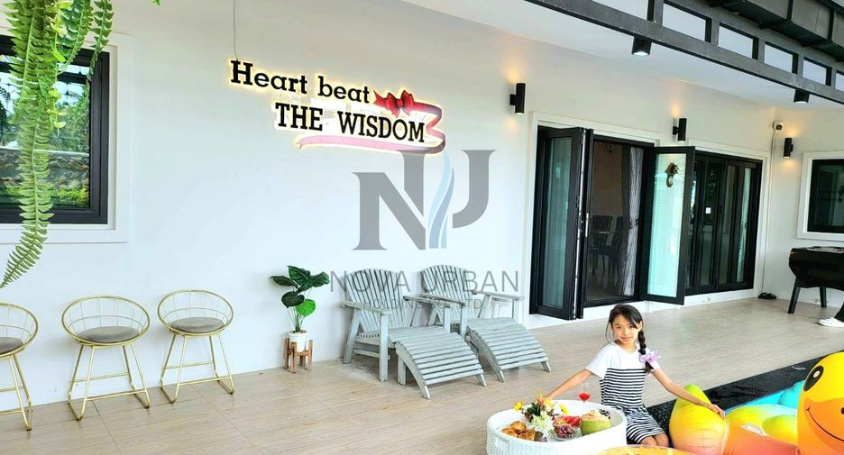 For rent 4 bedrooms villa in East Pattaya, Pattaya