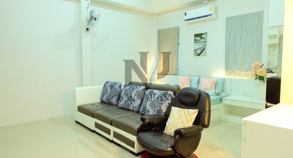 For rent 4 bedrooms villa in East Pattaya, Pattaya