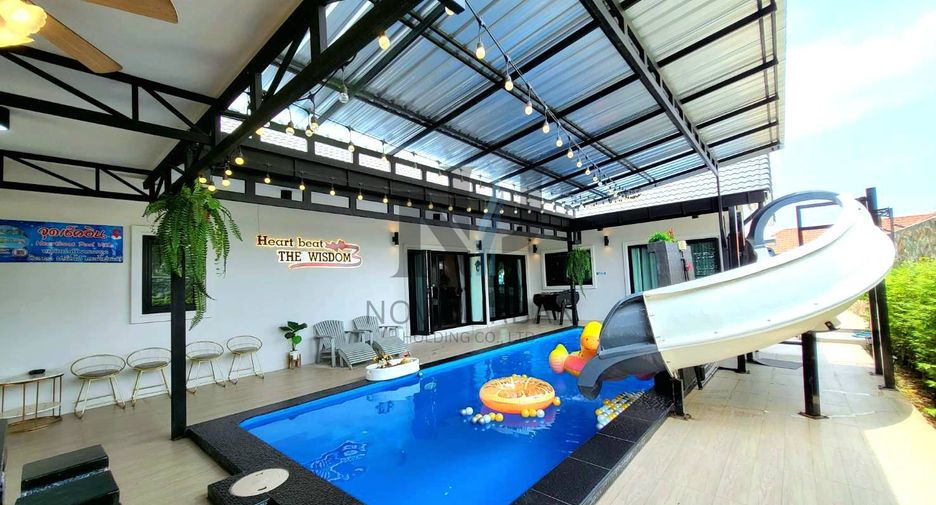 For rent 4 bedrooms villa in East Pattaya, Pattaya