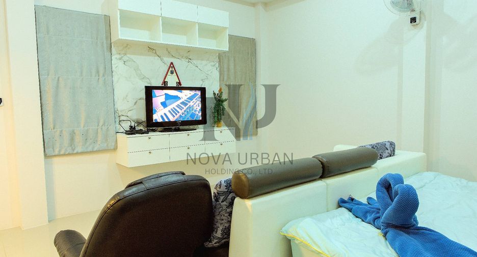 For rent 4 bedrooms villa in East Pattaya, Pattaya