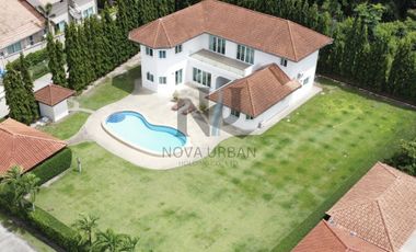 À louer et à vendre 5 chambres villa à East Pattaya, Pattaya