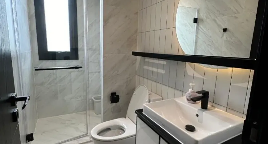 Condo en alquiler de 2 habitaciones en Khlong San, Bangkok