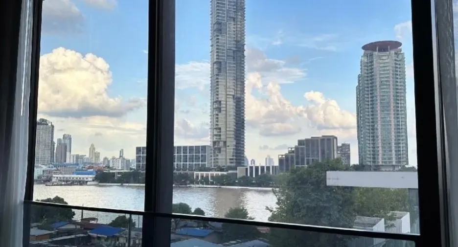 Condo en alquiler de 2 habitaciones en Khlong San, Bangkok