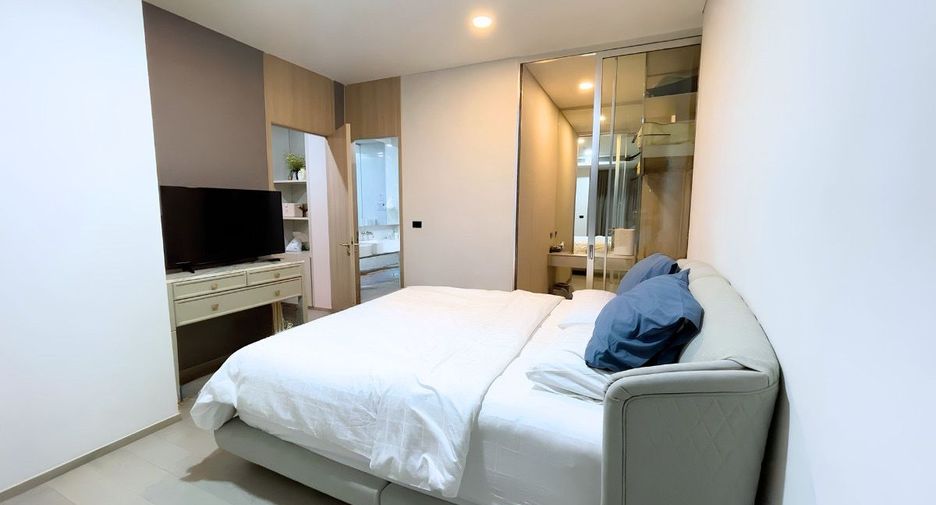 For rent 2 bedrooms condo in Khlong Toei, Bangkok