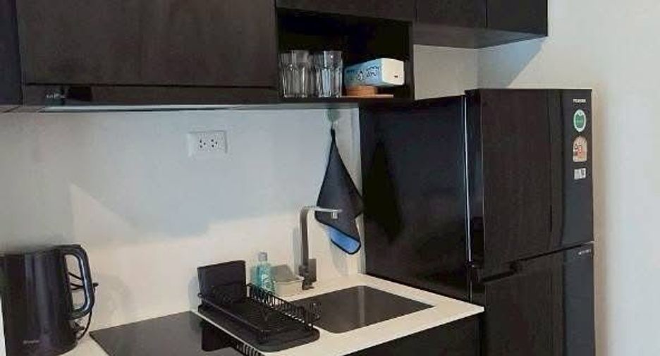 Wohnung zur Miete mit 1 Zimmer in Huai Khwang, Bangkok