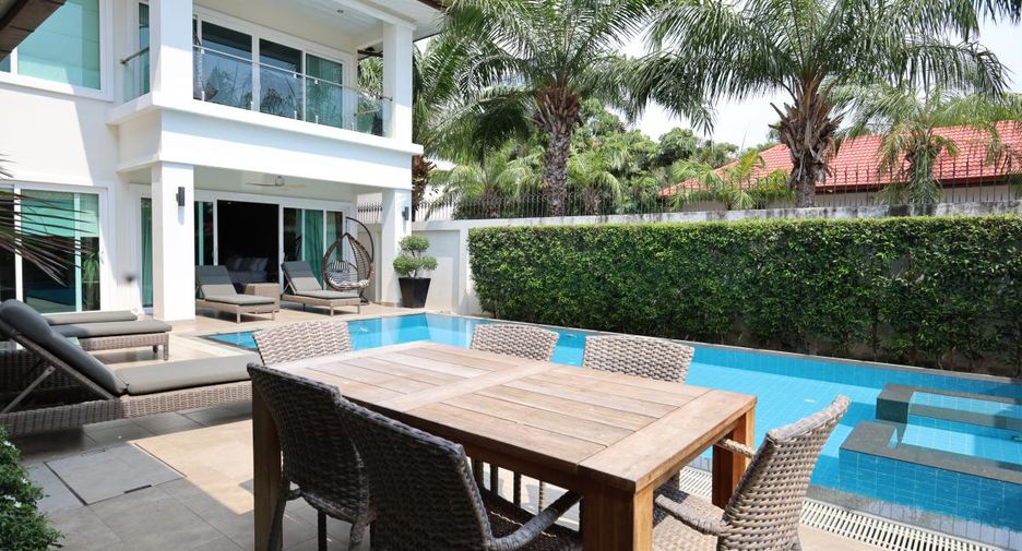 À vendre 4 chambres villa à South Pattaya, Pattaya