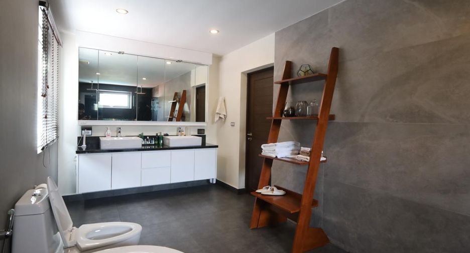 À vendre 4 chambres villa à South Pattaya, Pattaya